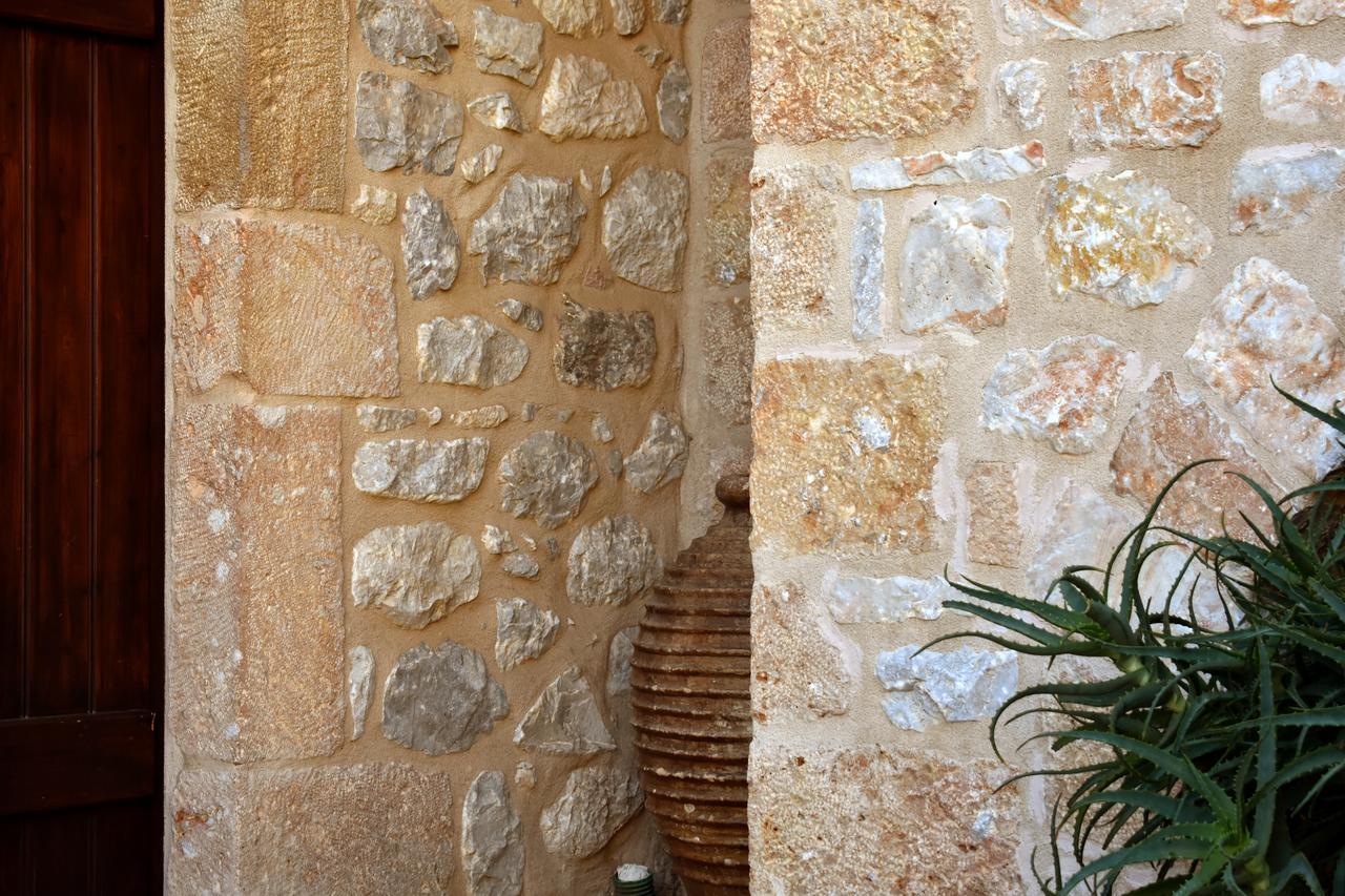 Pyrgoi Theodorakaki: O Gerolimenas Hotell Exteriör bild